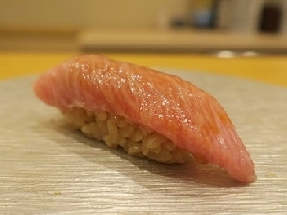 Rotes Thunfischfleisch (Akami)